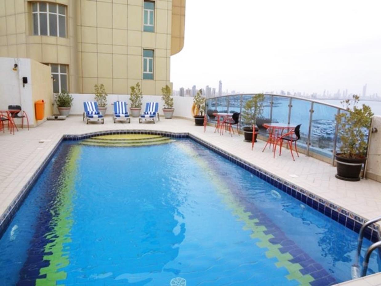 Готель Le Royal Corniche Salmiya Екстер'єр фото