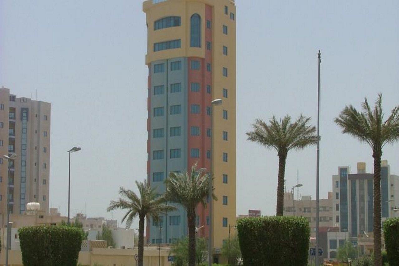 Готель Le Royal Corniche Salmiya Екстер'єр фото