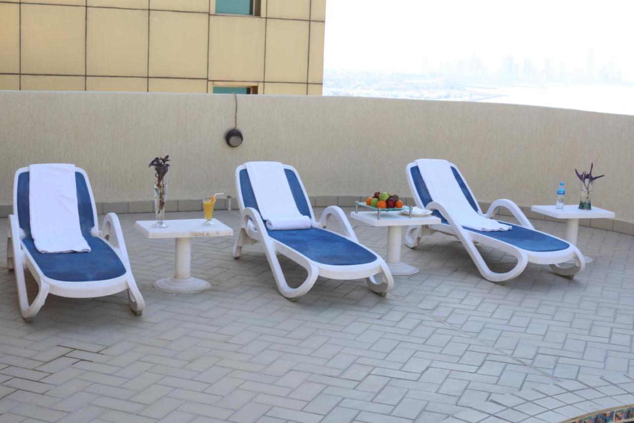 Готель Le Royal Corniche Salmiya Екстер'єр фото